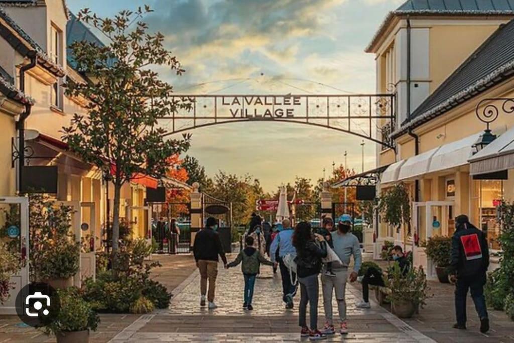 De Disney A Paris - Pre Verson 1 Chessy  Eksteriør bilde
